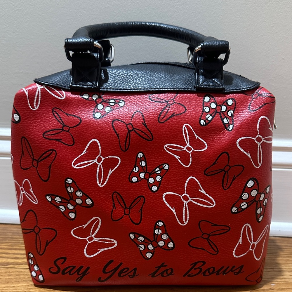 Disney Brand Minnie Mouse purse
